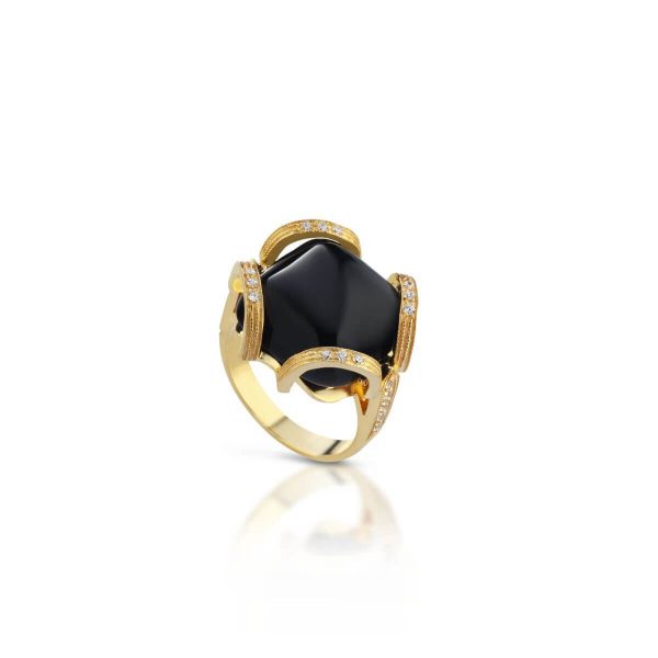Anello con pietra nera e zirconi